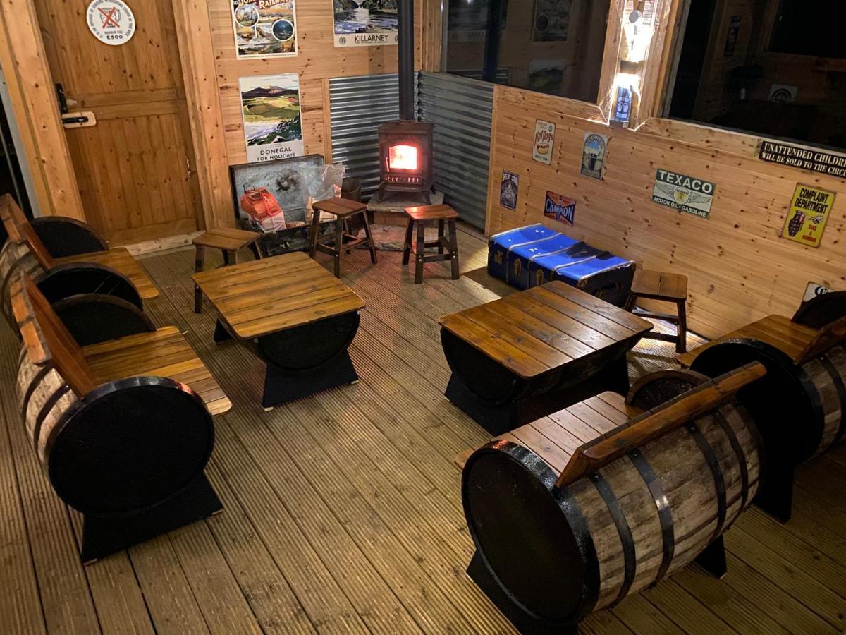 Sleeps 12 Hot Tub Sauna Cinema Pets Welcome 恩尼斯基林 外观 照片