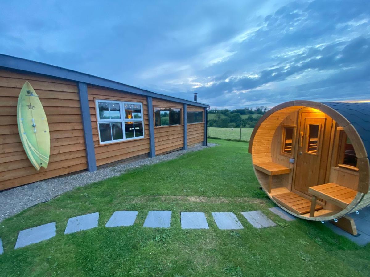 Sleeps 12 Hot Tub Sauna Cinema Pets Welcome 恩尼斯基林 外观 照片