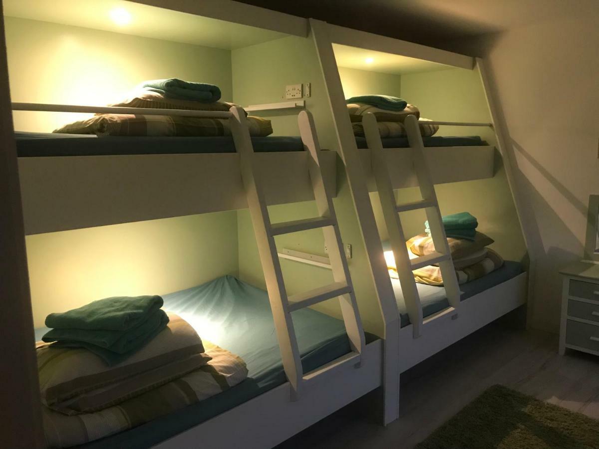 Sleeps 12 Hot Tub Sauna Cinema Pets Welcome 恩尼斯基林 外观 照片